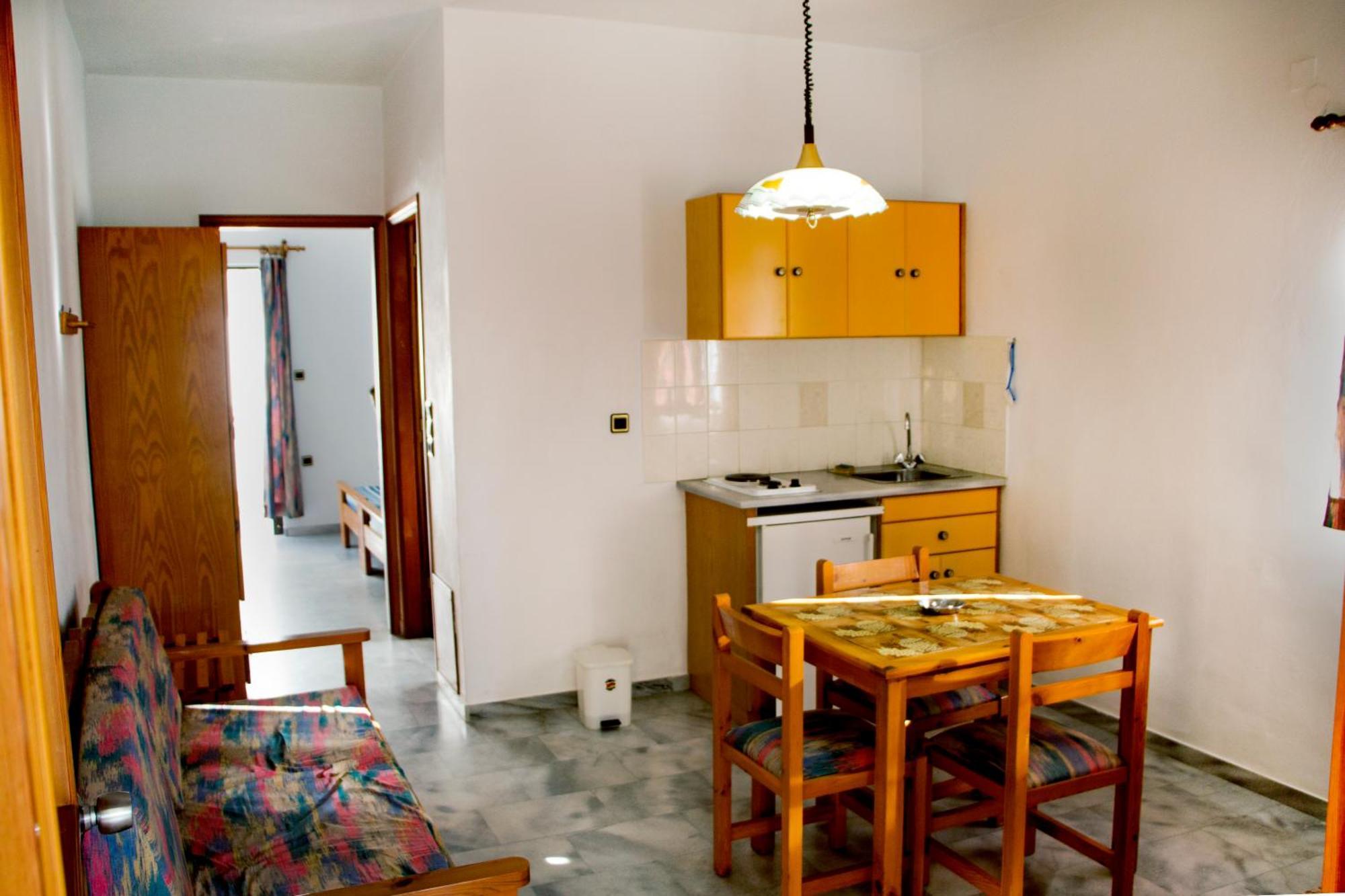 Popi Hotel Apartments Agia Marina  Ngoại thất bức ảnh