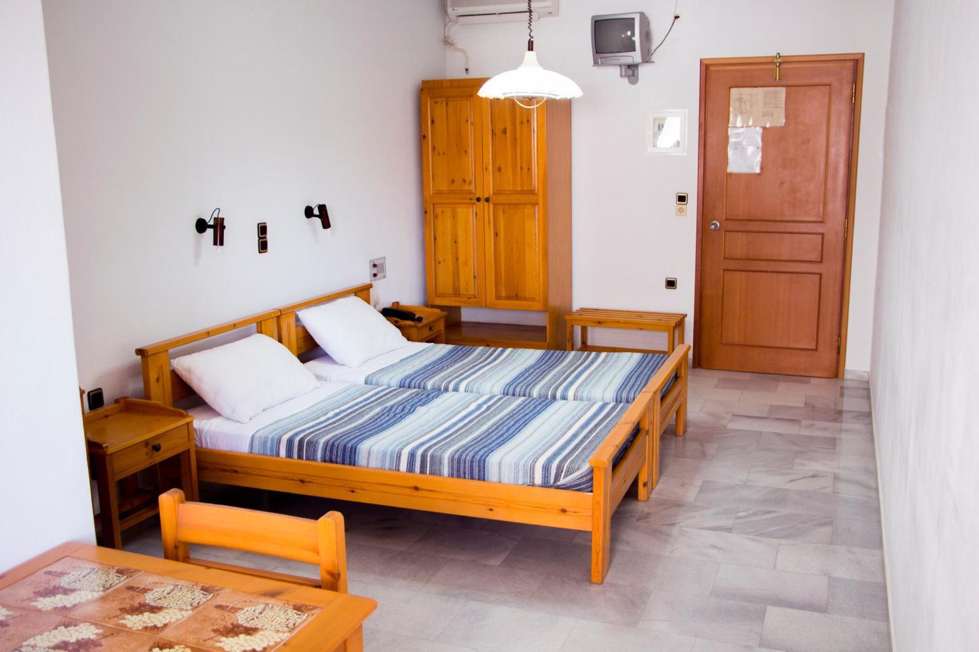 Popi Hotel Apartments Agia Marina  Ngoại thất bức ảnh