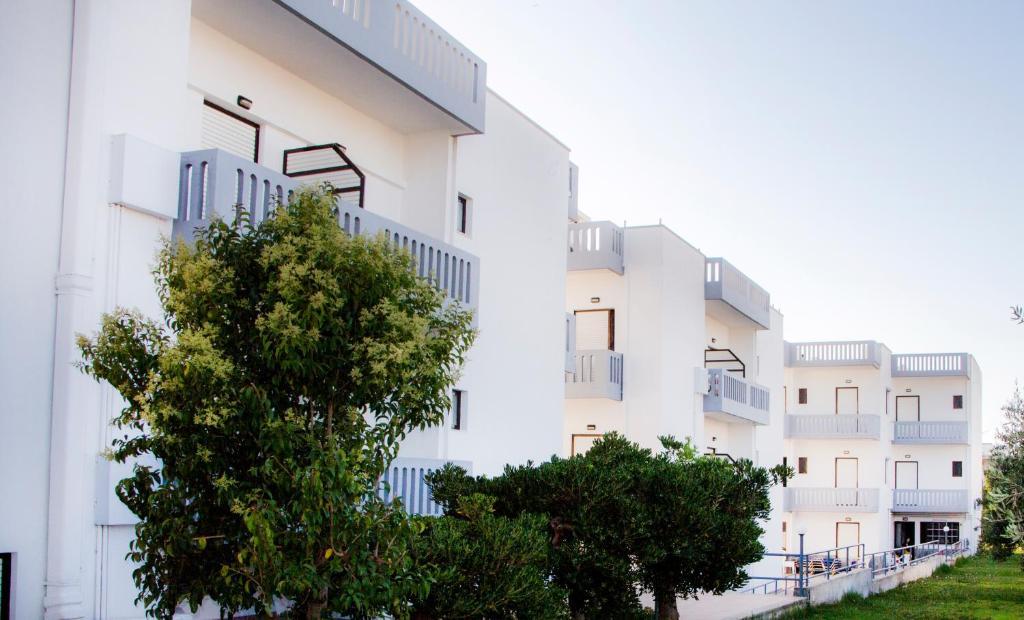 Popi Hotel Apartments Agia Marina  Ngoại thất bức ảnh
