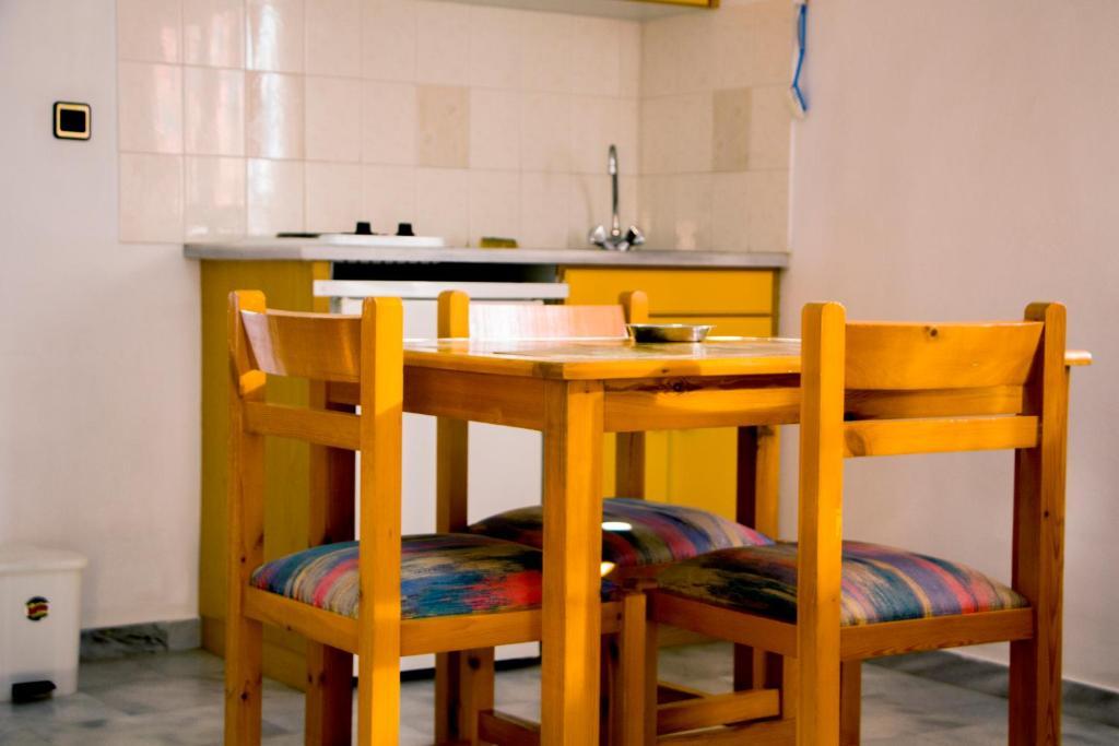 Popi Hotel Apartments Agia Marina  Ngoại thất bức ảnh