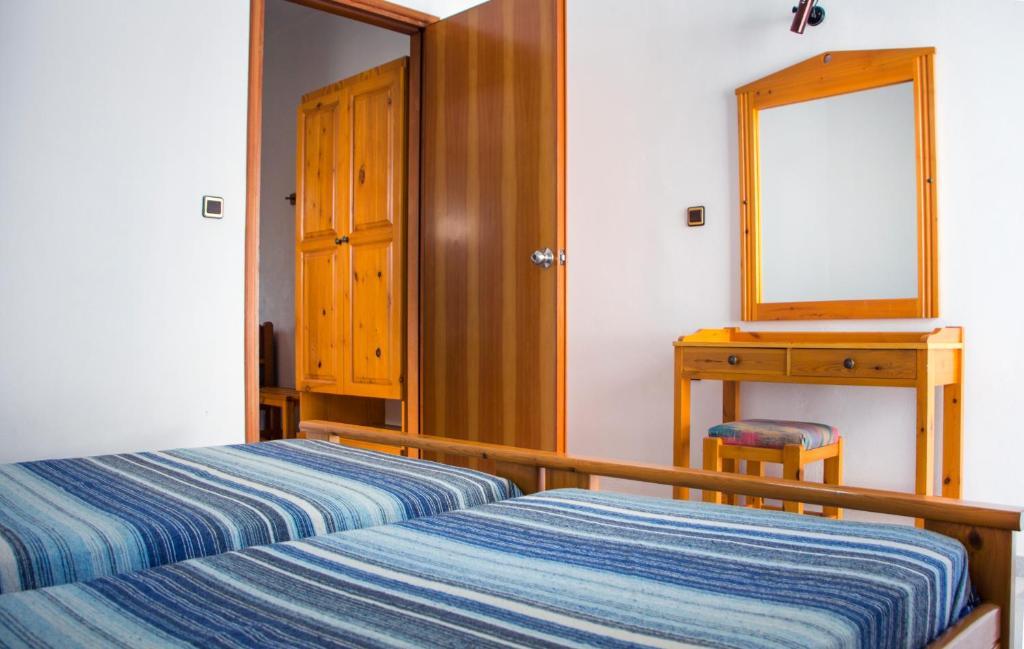 Popi Hotel Apartments Agia Marina  Ngoại thất bức ảnh